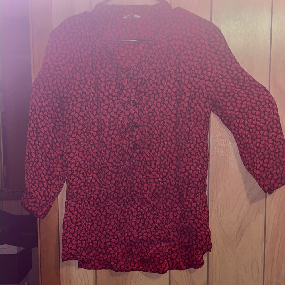 Leifsdottir Red and Black Floral Top